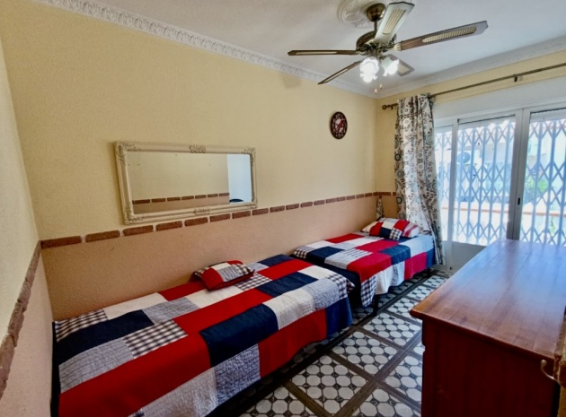 Resale - Townhouse - La Florida  - La Florida