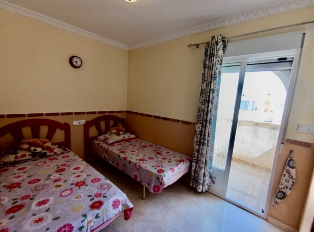 Resale - Townhouse - La Florida  - La Florida