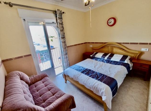 Resale - Townhouse - La Florida  - La Florida
