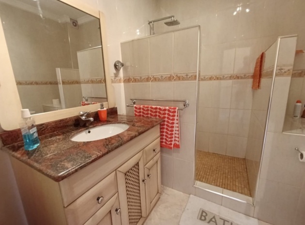 Resale - Townhouse - La Florida  - La Florida