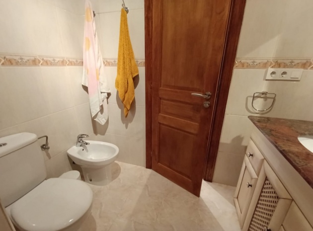 Resale - Townhouse - La Florida  - La Florida