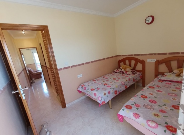 Resale - Townhouse - La Florida  - La Florida