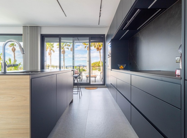 Resale - Villa - La Marina