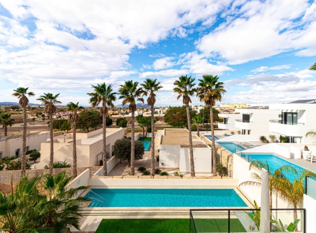 Resale - Villa - La Marina