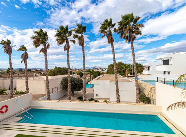 Resale - Villa - La Marina
