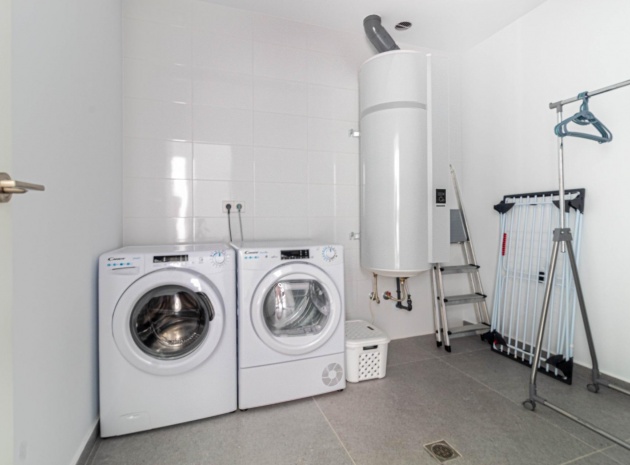 Resale - Villa - La Marina