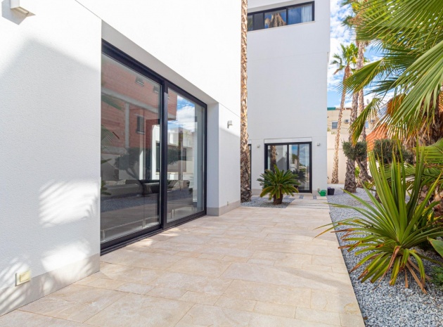 Resale - Villa - La Marina