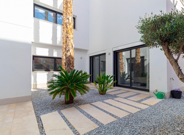 Resale - Villa - La Marina