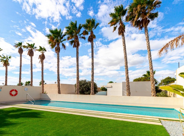 Resale - Villa - La Marina