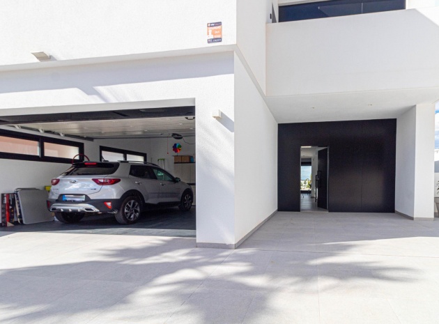 Resale - Villa - La Marina