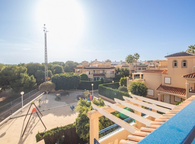 Resale - Townhouse - Mil Palmeras - riomar