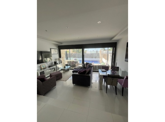 Resale - Villa - Cabo Roig - Lomas de Cabo Roig