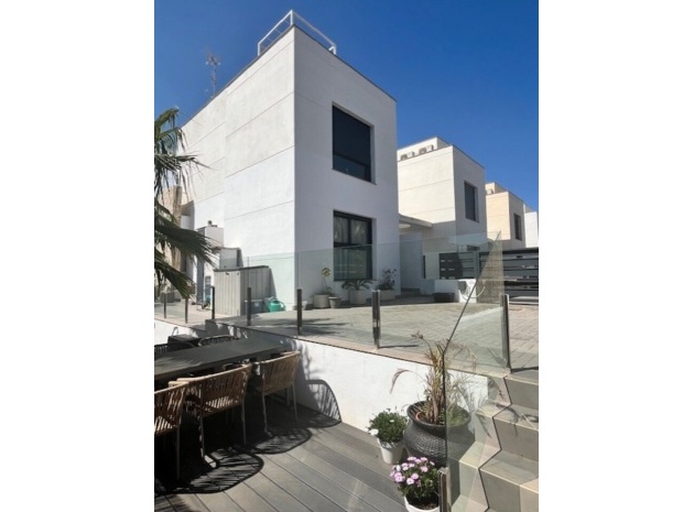 Resale - Villa - Cabo Roig - Lomas de Cabo Roig