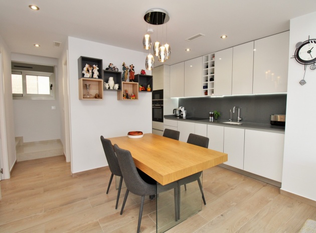 Resale - Villa - Villamartin - PAU 26