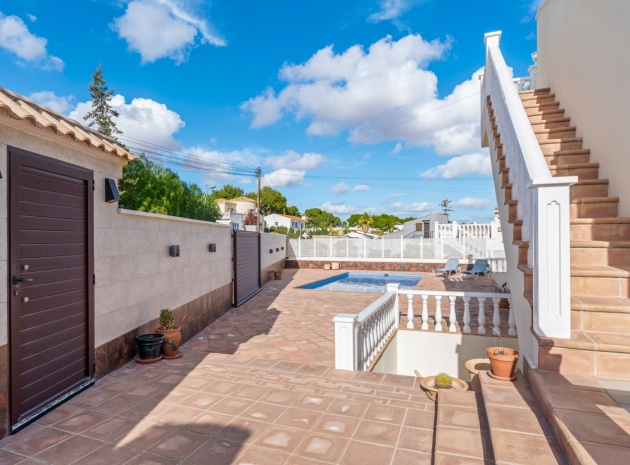 Resale - Villa - Torrevieja - Los Balcones