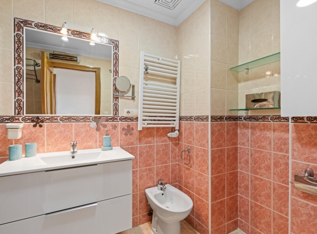 Resale - Apartment - Guardamar del Segura - Pueblo