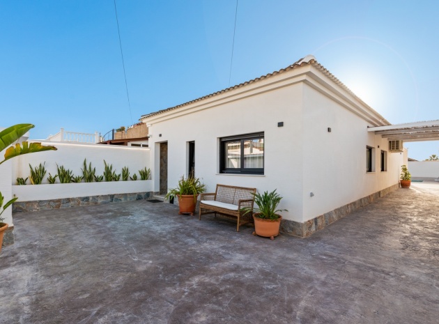 Revente - Villa - Torrevieja - El Chaparral