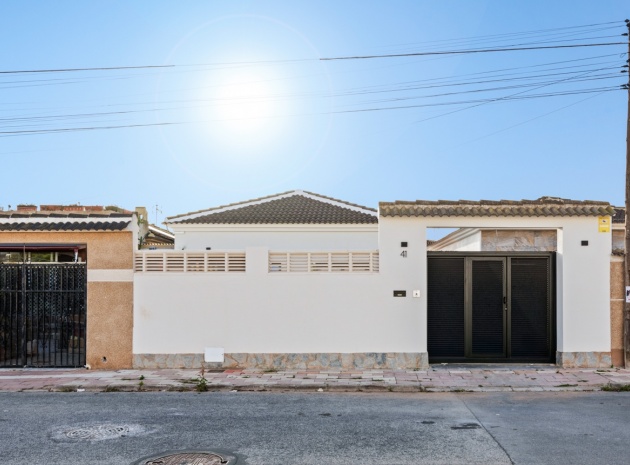 Revente - Villa - Torrevieja - El Chaparral