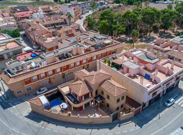 Resale - Villa - Orihuela