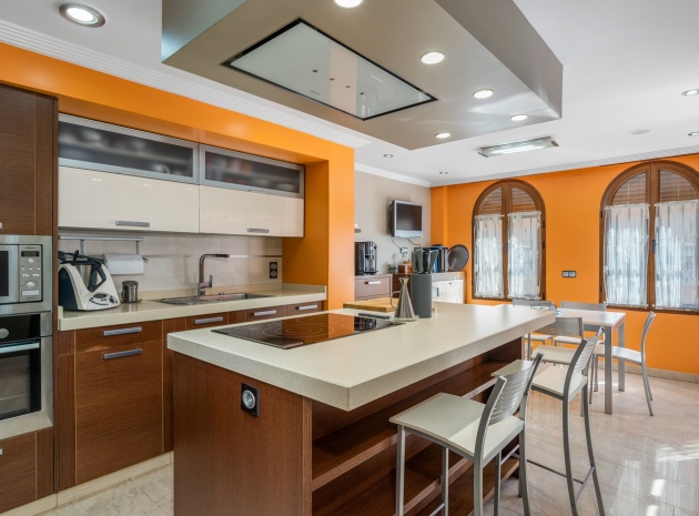 Resale - Villa - Orihuela