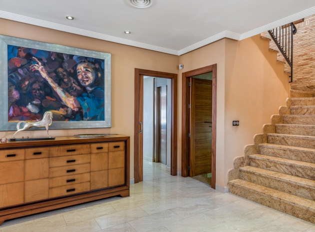 Resale - Villa - Orihuela