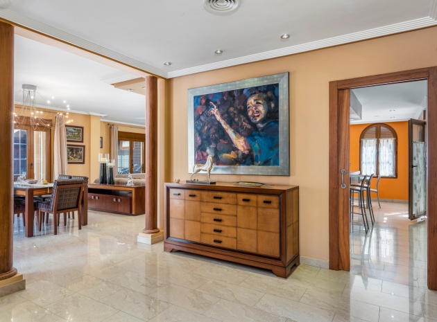 Resale - Villa - Orihuela