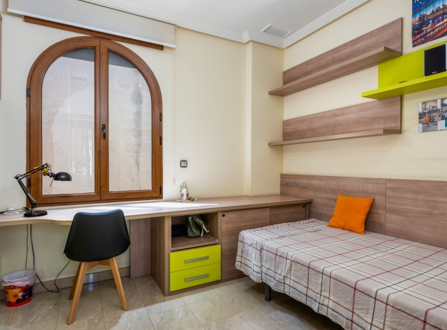 Resale - Villa - Orihuela