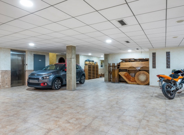 Resale - Villa - Orihuela
