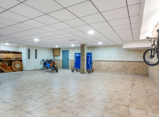 Resale - Villa - Orihuela