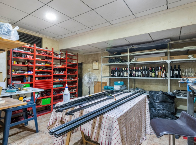 Resale - Villa - Orihuela