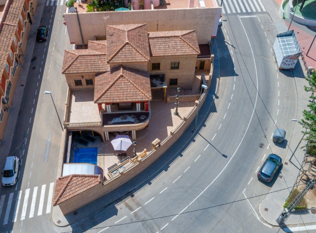 Resale - Villa - Orihuela