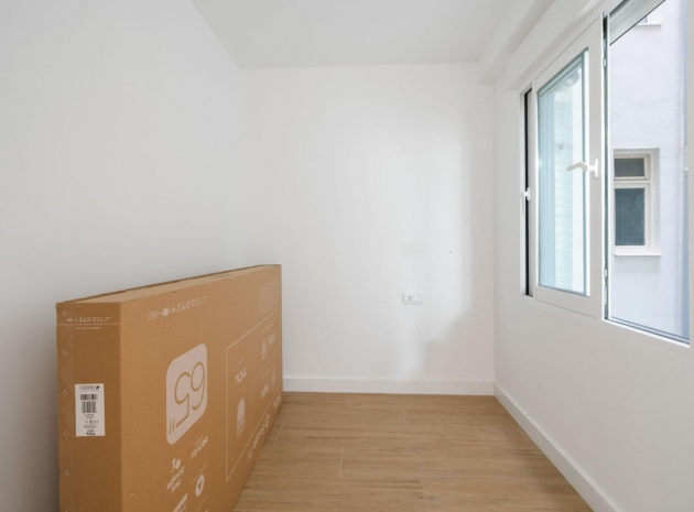 Resale - Apartment - Torrevieja - Playa Del Cura