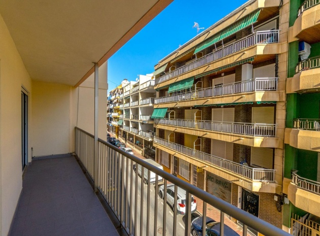 Resale - Apartment - Torrevieja - Playa Del Cura