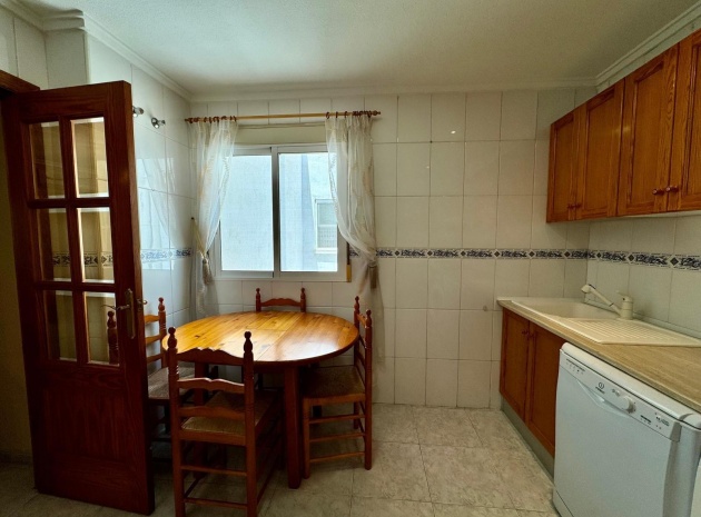 Resale - Apartment - Torrevieja - Habaneras