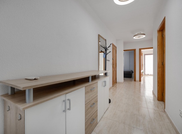 Resale - Apartment - Torrevieja - Beachside Torrevieja
