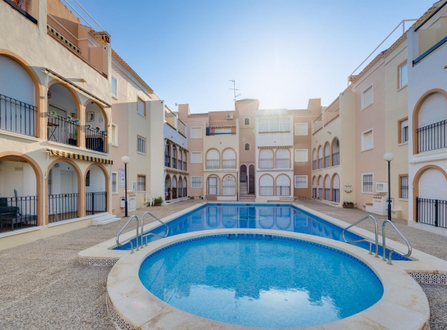 Resale - Apartment - Torrevieja - el paraiso