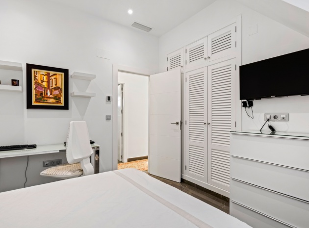 Resale - Villa - San Juan Alicante - Franc Espinós