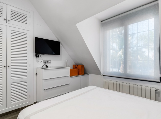 Resale - Villa - San Juan Alicante - Franc Espinós
