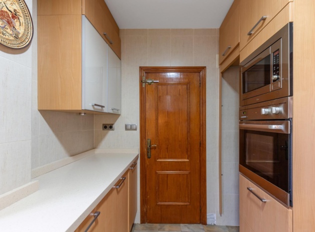 Resale - Villa - San Miguel de Salinas - Lake View Mansions