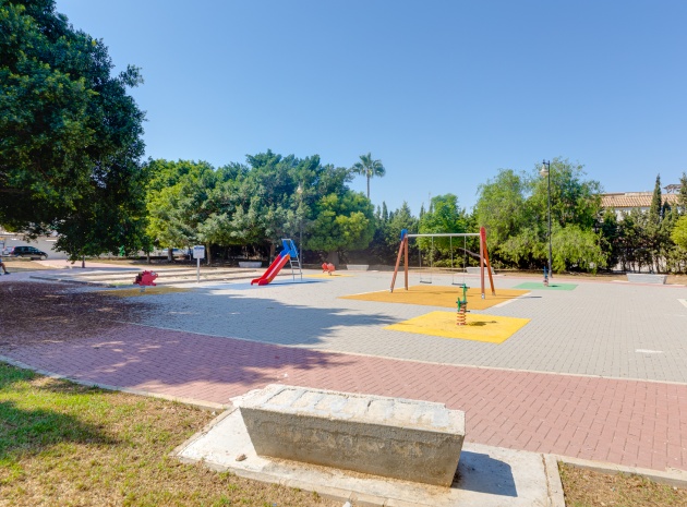 Resale - Apartment - Torrevieja - jardin del mar