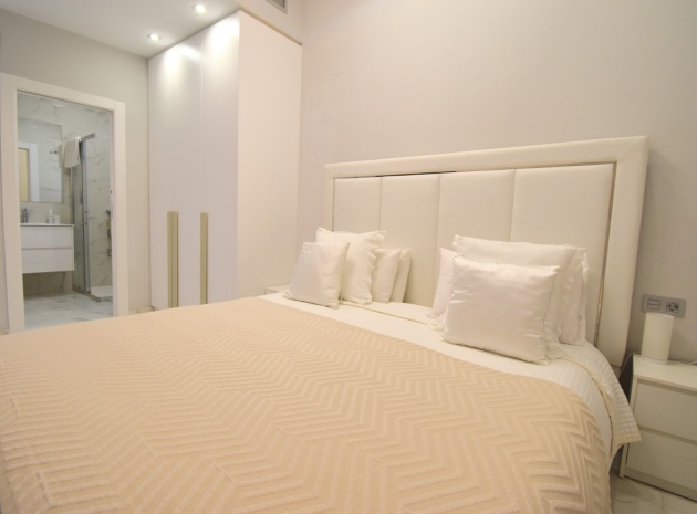Resale - Villa - Orihuela Costa - Villamartin