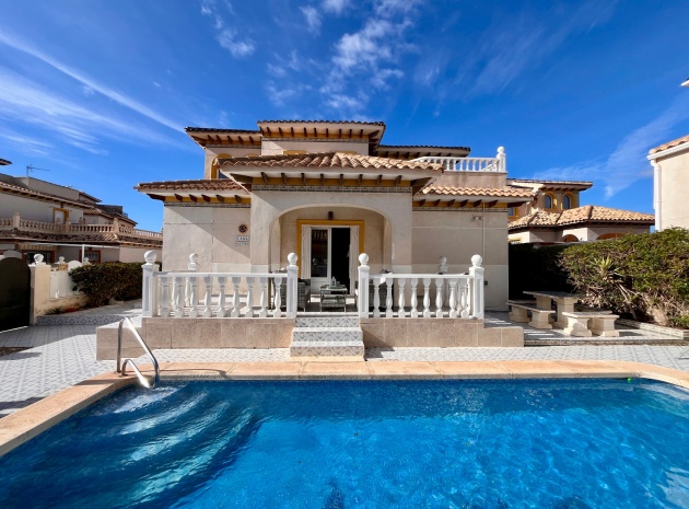 Resale - Villa - Cabo Roig - la regia