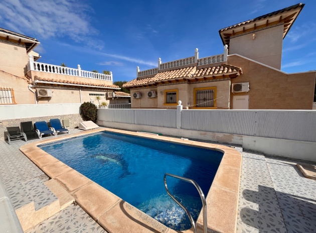 Resale - Villa - Cabo Roig - la regia