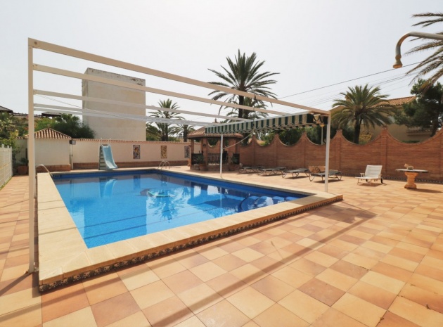 Återförsäljning - Villa - Cabo Roig