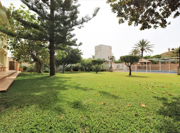 Återförsäljning - Villa - Cabo Roig