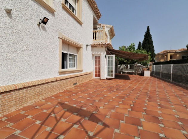 Återförsäljning - Villa - Cabo Roig
