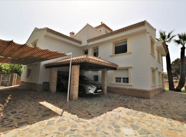 Återförsäljning - Villa - Cabo Roig