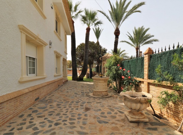 Återförsäljning - Villa - Cabo Roig