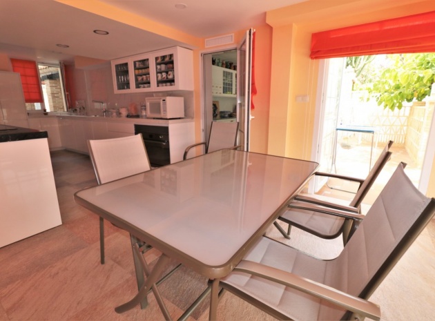 Återförsäljning - Villa - Cabo Roig