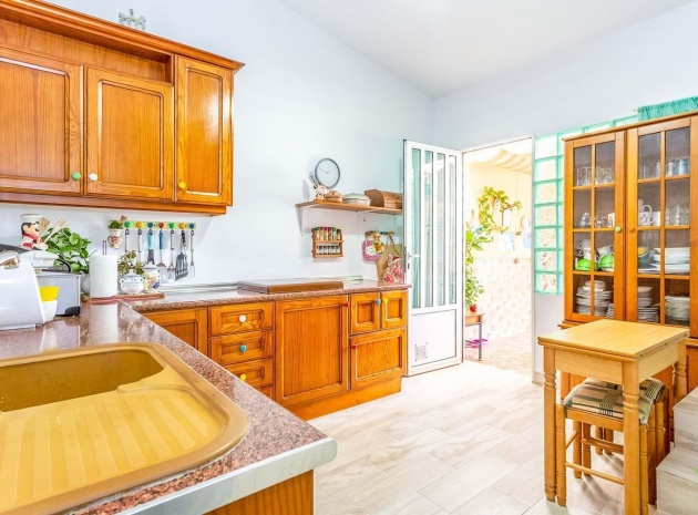 Resale - Villa - La Florida  - Al Andalus